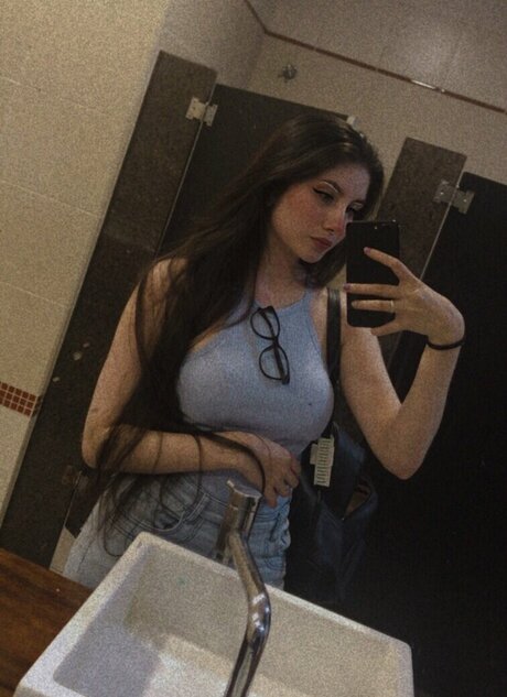 Fr4vinha hot model image