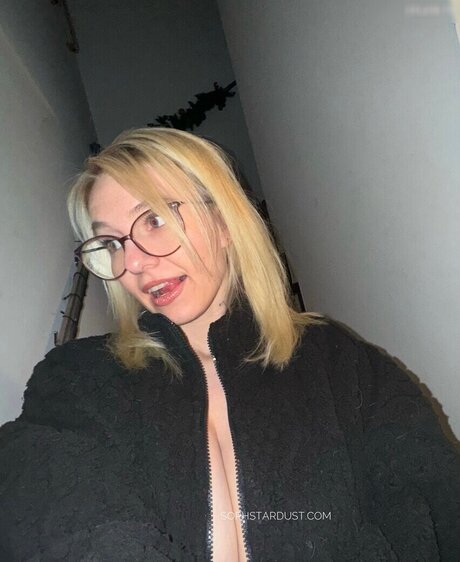 Soph Stardust model nude photo