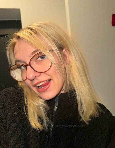 Soph Stardust model erotic img