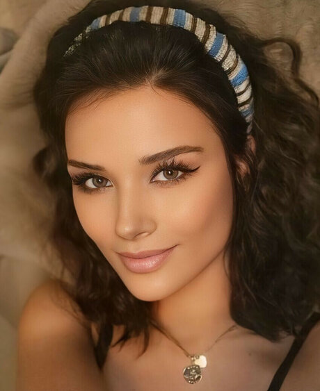 Starling ASMR star nice pic