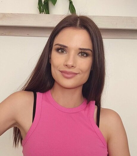 Starling ASMR exclusive actress picture