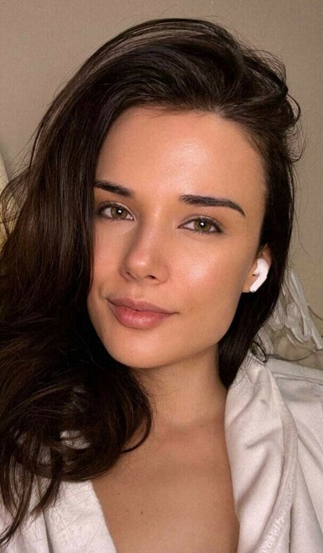 Starling ASMR star sexy photos