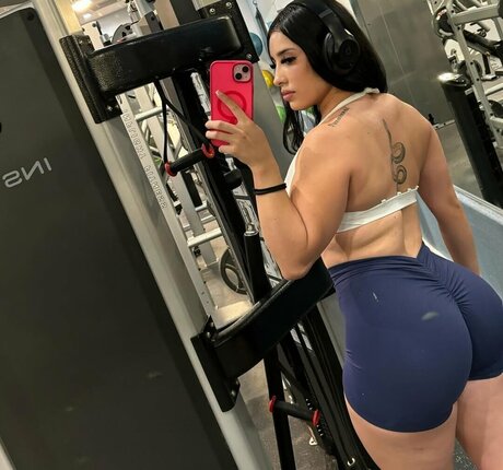 Karen Cantu model free pics