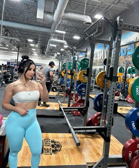 Karen Cantu sex model img