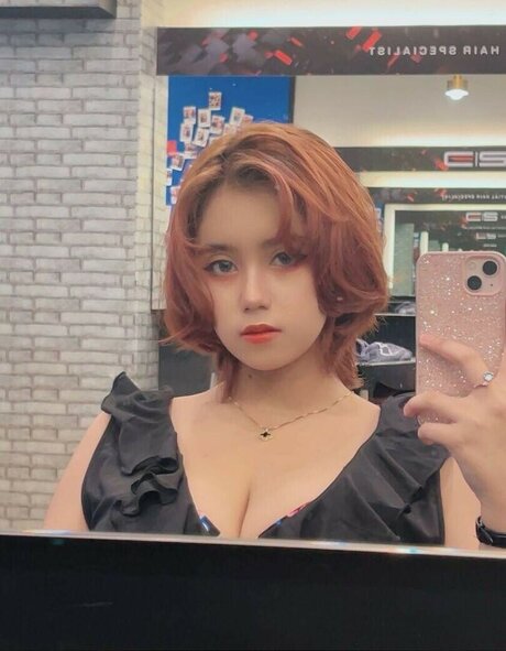 ElyanaSparks model top img