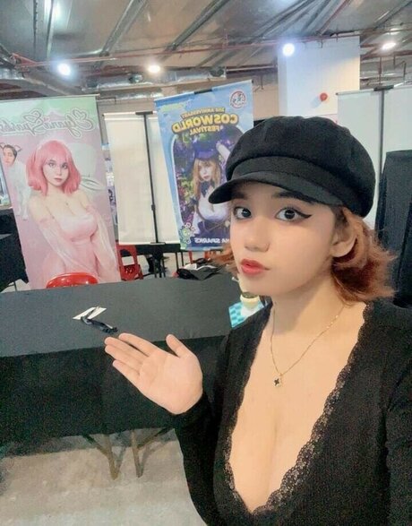 ElyanaSparks nude pornstar galleries