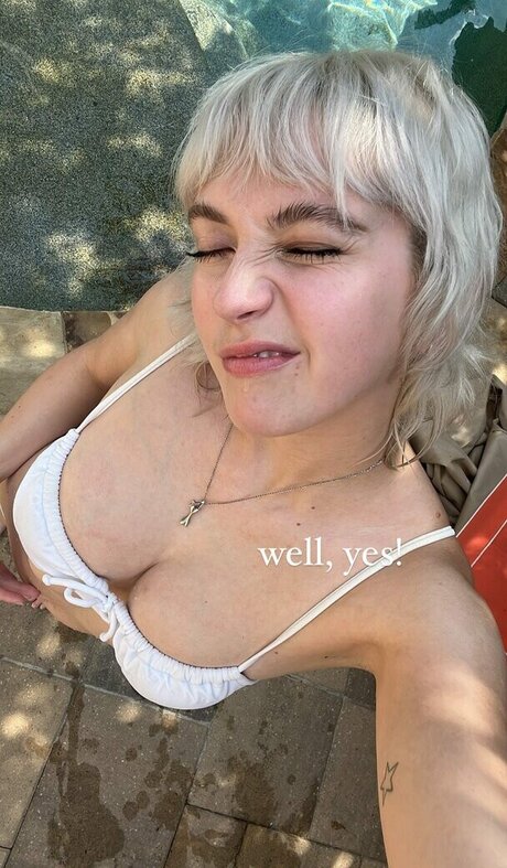 Girlpuppy beautiful model photo