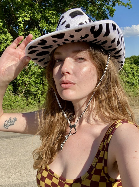 M C N A S T Y pornstar free img