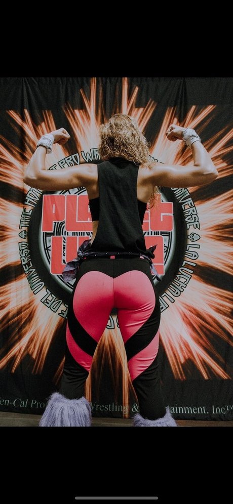 Lady Vayne model sex image