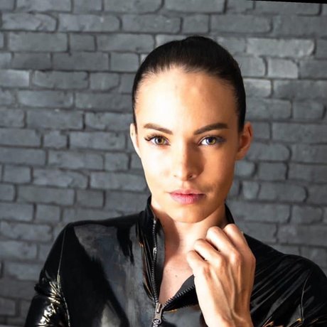 Lady Tess CH pretty actress galleries