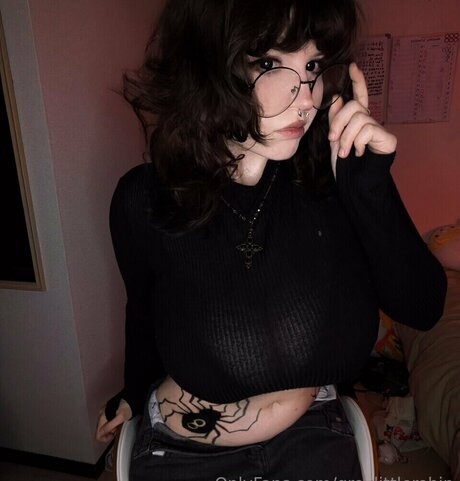 famous midget onlyfans nudes photos