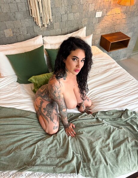 Arabelle Raphael star beautiful pics