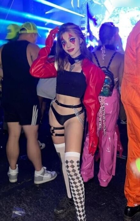 Prominent free actress photo