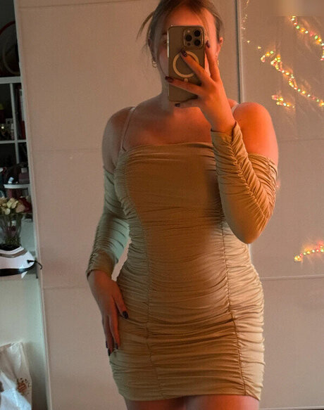 open pussy onlyfans porn image