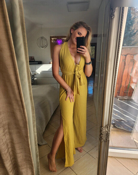 bisexual male onlyfans hot sexy photos