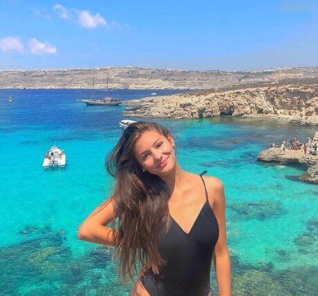 Videozeugs art model galleries