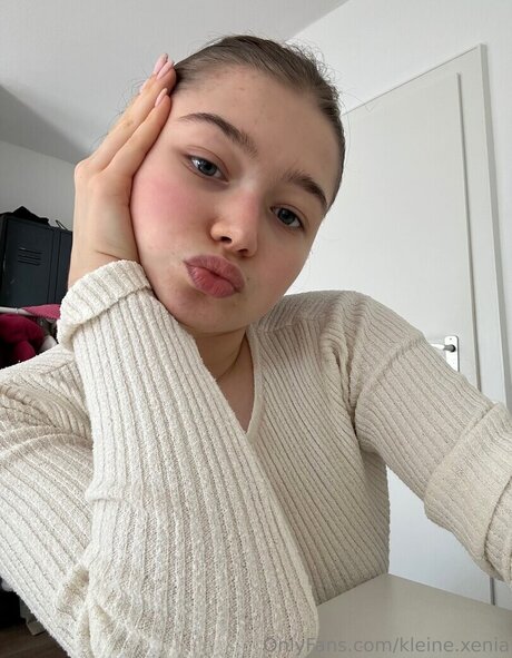 Mal Hol i ka adult star picture