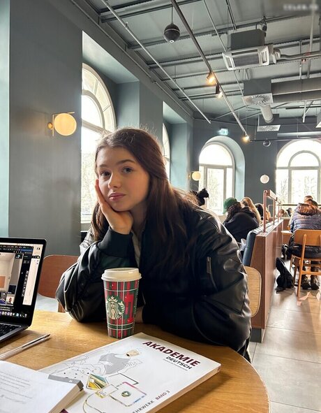 Mal Hol i ka hd model images