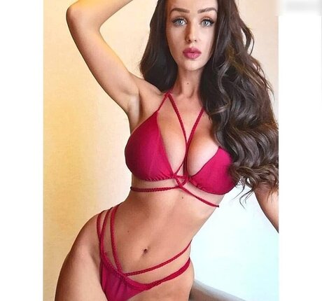 titty fuck onlyfans beautiful naked pic