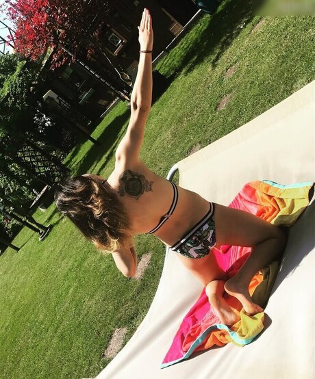 DFB Damen sexy pornstar image