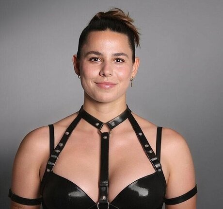 DFB Damen porn model images