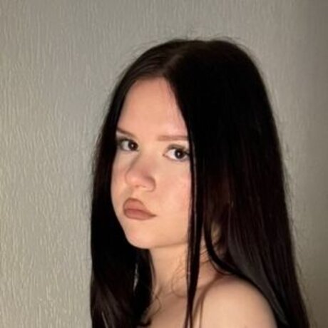 karolin ka pretty model photo