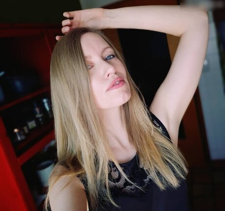 einfachsonina hot actress gallery