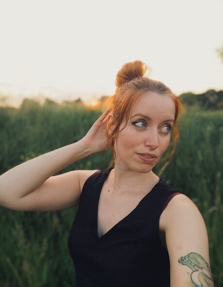 einfachsonina exclusive actress gallery