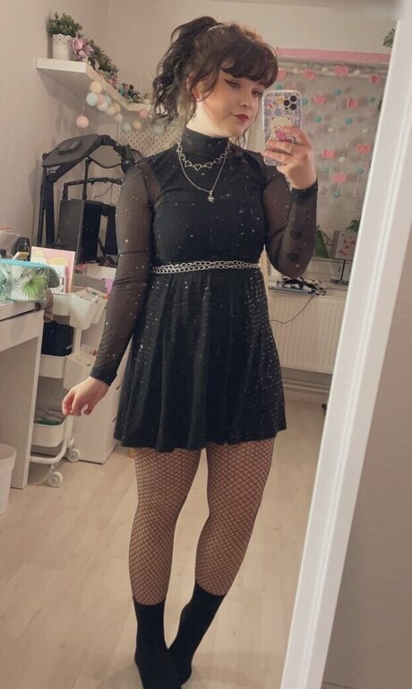 Lena Vanille model naked pictures