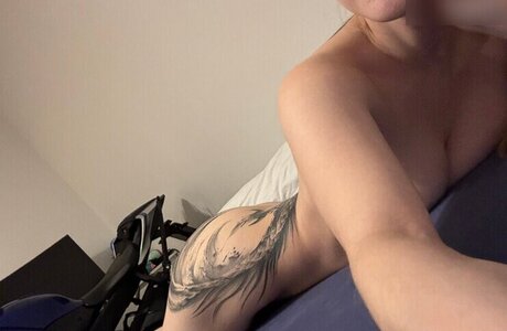 Motorradmia beautiful pornstar photo