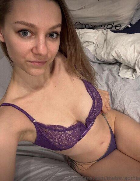 Motorradmia hot star image