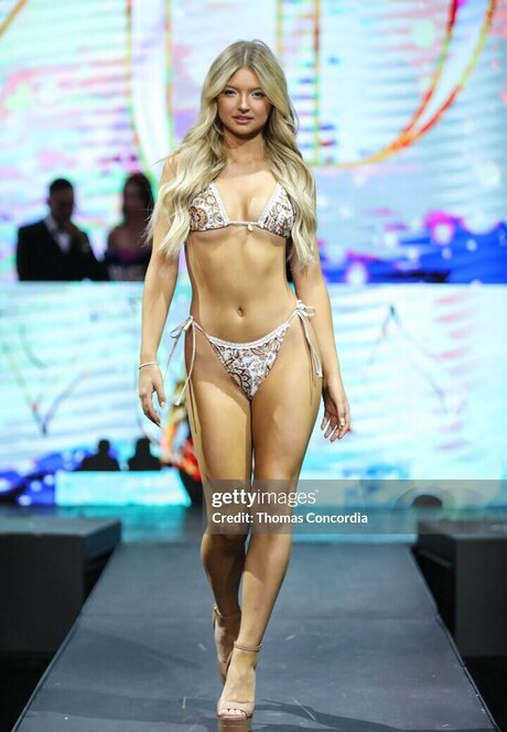 Shae Smolik perfect actress image