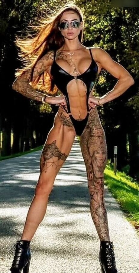 natural onlyfans top photo