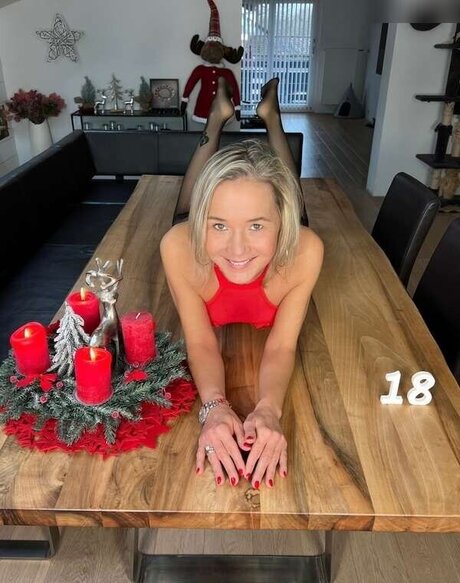 beautiful japanese onlyfans sexy picture