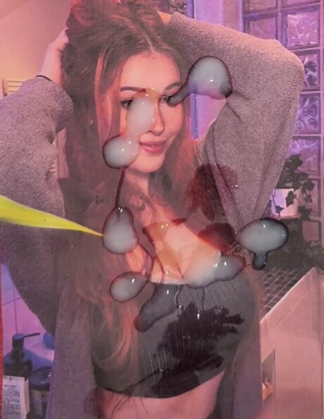 Cum Tributes free model photo