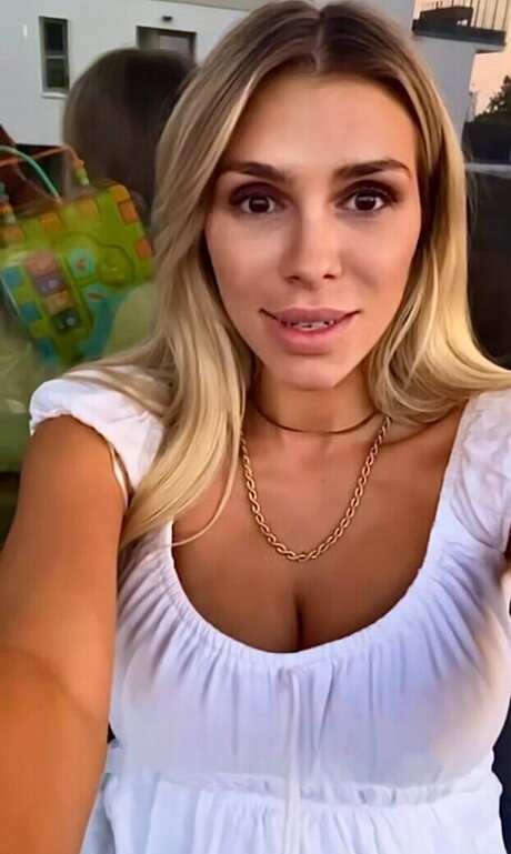 Nathalie Bleicher Woth pornstar art photos