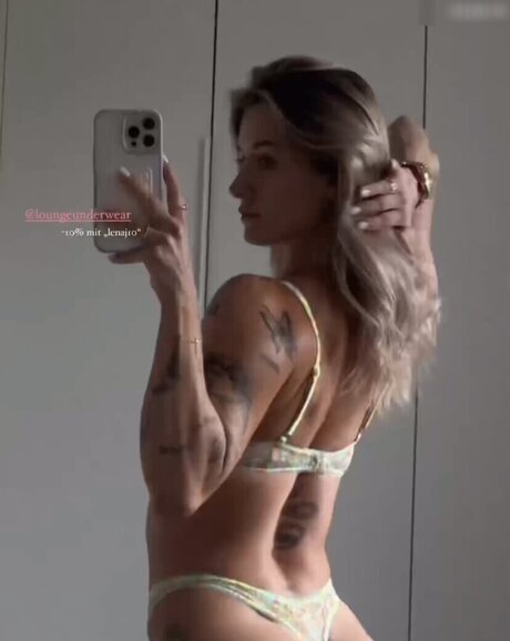 Lenaajoy model pretty photos