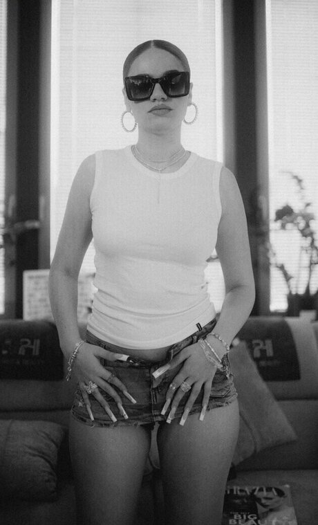 skinny babe onlyfans nude pic