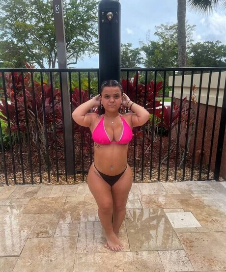 Meg Banks exclusive star pics