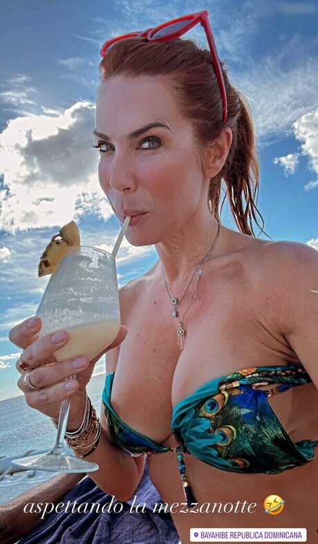 Veronica Maya model naked galleries