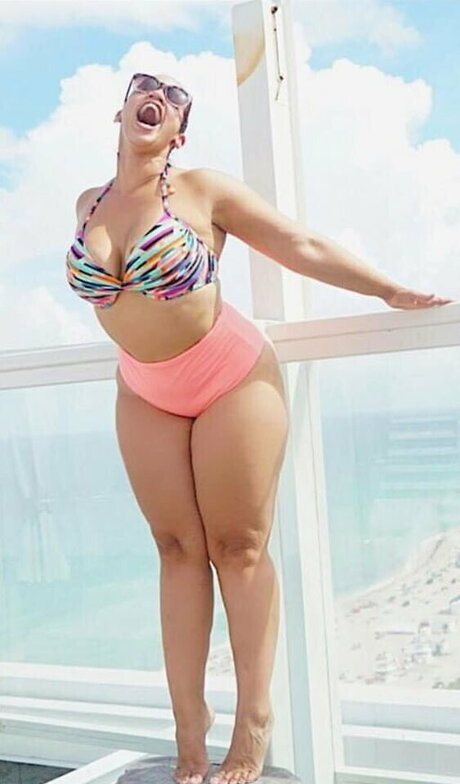 Dascha Polanco hd pornstar gallery