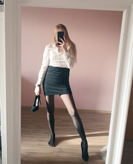 Mytightfashion sex model pic