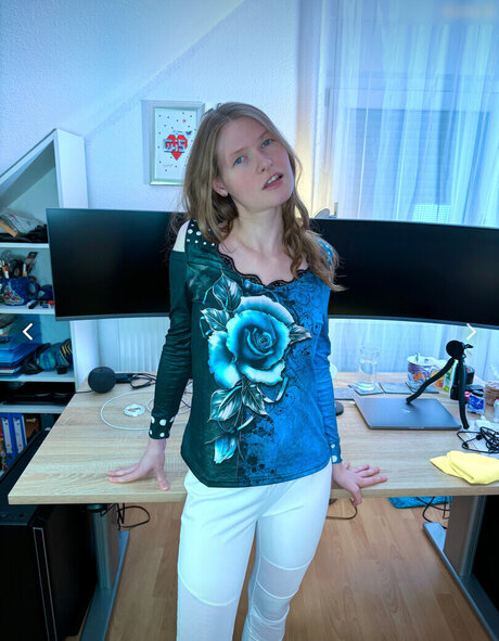 skinny blonde milf onlyfans free xxx images