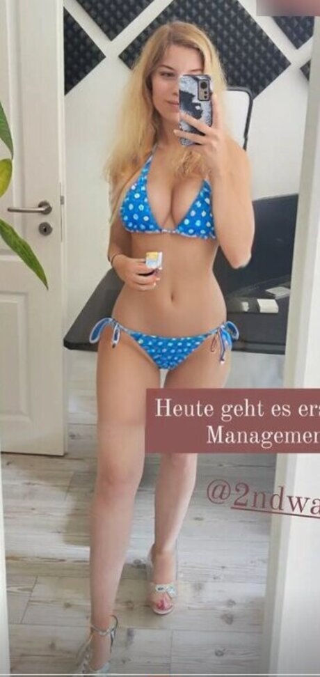 beautiful japanese onlyfans hot pic