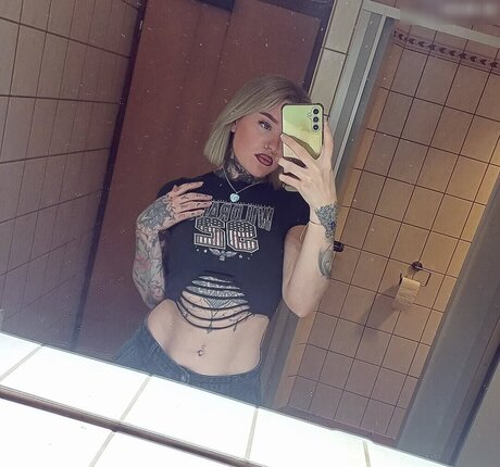 Typischblonnd porn model pictures