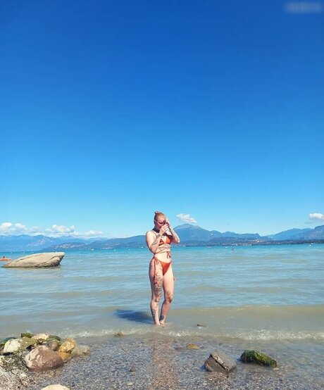 Typischblonnd star nudes img