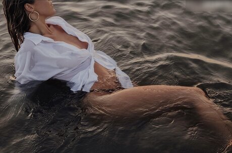 beach blowjob onlyfans hot pics