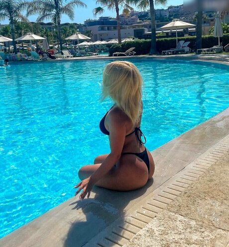 Itsmisabell nudes pornstar gallery