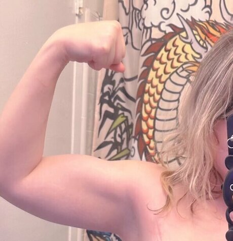 Aretteepls erotic pornstar pics