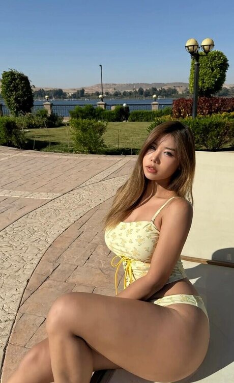 Cutelucia nude actress pics